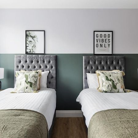 Stylish & Spacious 3 Bed Apartment With Fast Wifi, Close To Tube & Wembly London Kültér fotó
