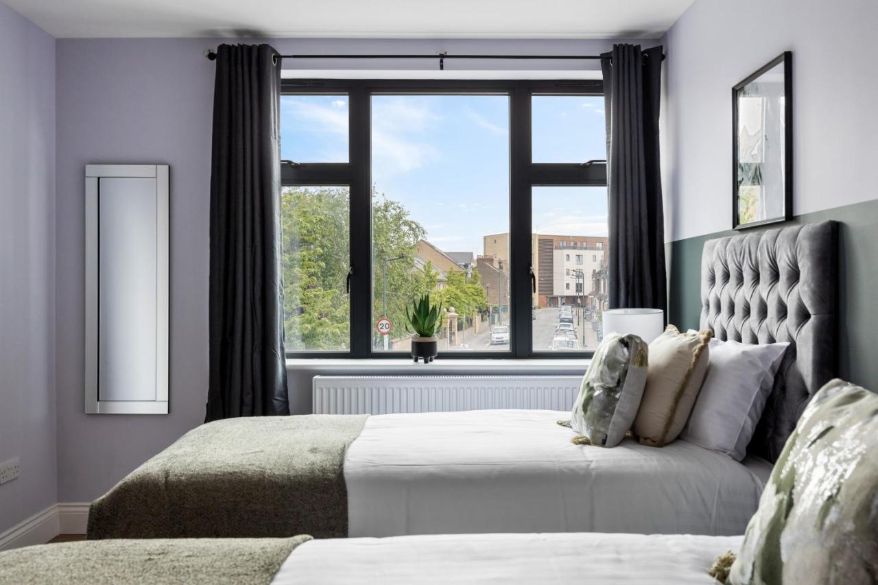 Stylish & Spacious 3 Bed Apartment With Fast Wifi, Close To Tube & Wembly London Kültér fotó