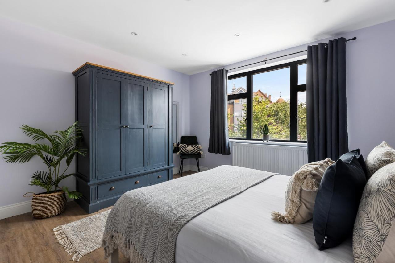 Stylish & Spacious 3 Bed Apartment With Fast Wifi, Close To Tube & Wembly London Kültér fotó