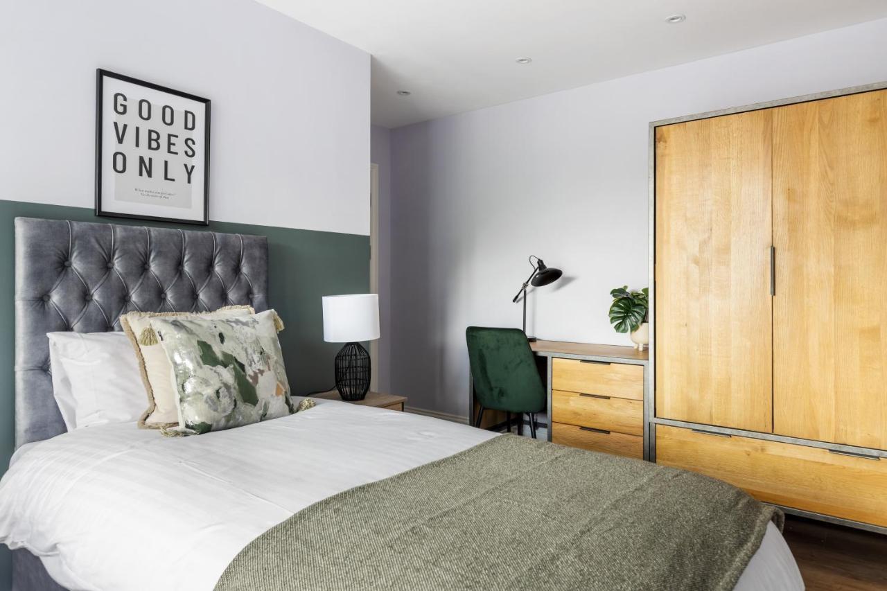 Stylish & Spacious 3 Bed Apartment With Fast Wifi, Close To Tube & Wembly London Kültér fotó
